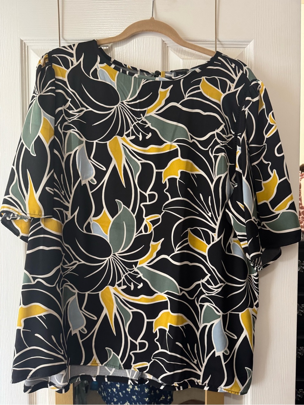 NWOT Ann Taylor Women's Black Floral Short-Sleeve Blouse - Yellow & Sage Accents